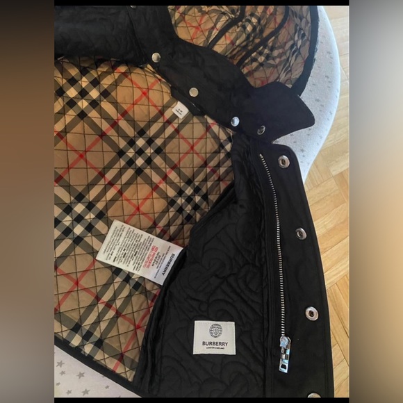 Burberry infant jacket, size 6 months old. - Picture 5 of 7